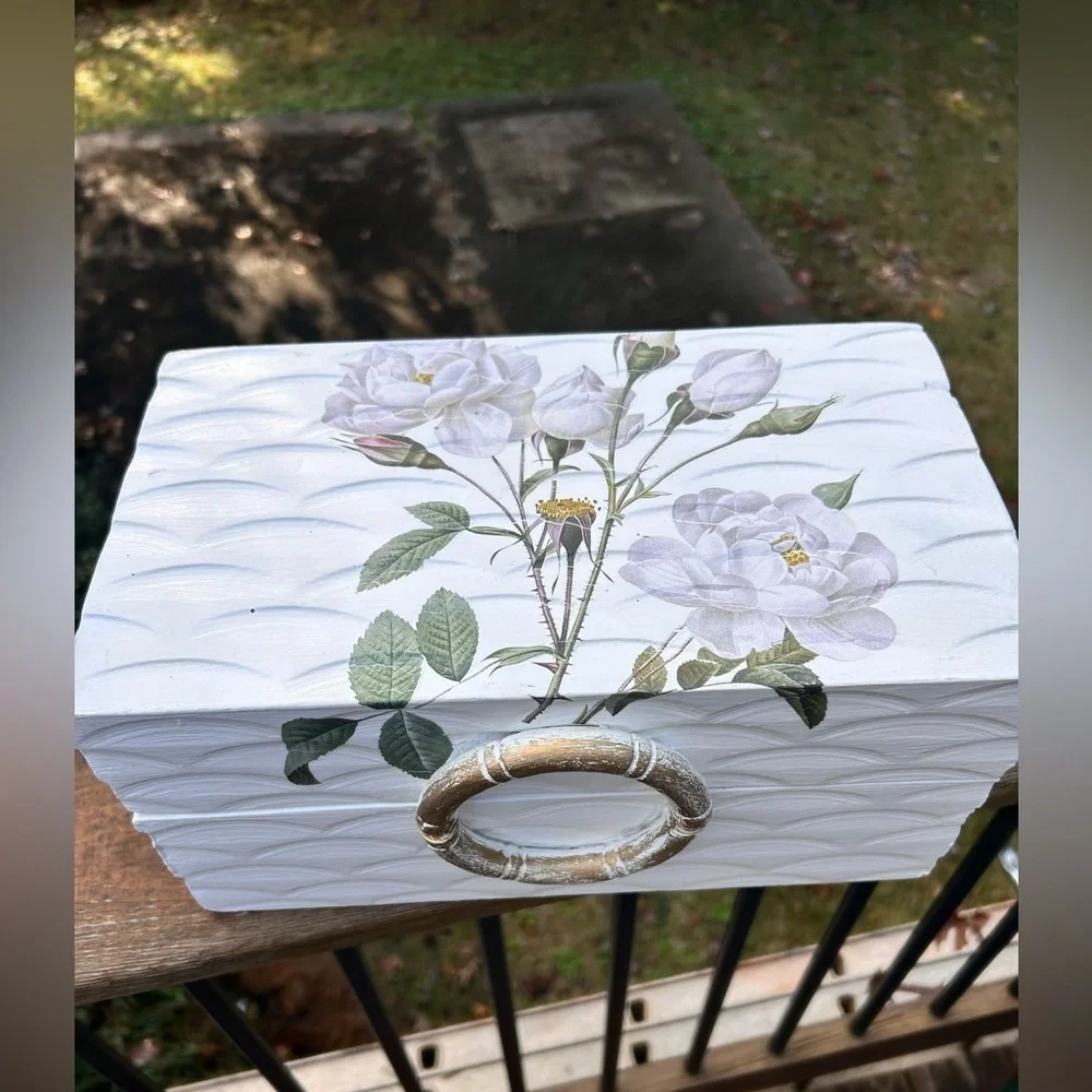 Global Views Textured floral bamboo Chinoiserie jewelry White Storage Box India